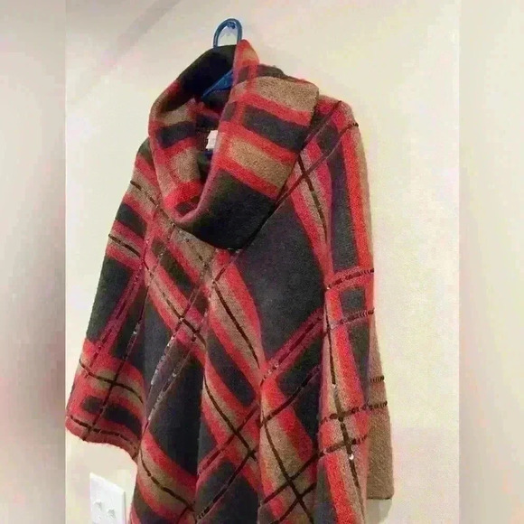 🔥Chico’s Plaid Embellished Cowl-Neck Poncho🔥 - Picture 3 of 6